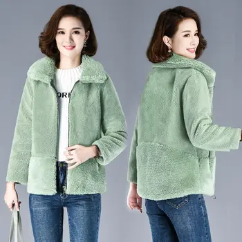 Оптовая продажа осенне-зимнего женского короткого пальто из гранулированного флиса из овечьей шерсти, универсальное молодежное плюшевое толстое пальто